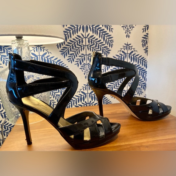 Black patent strappy platform heels.  Size 8. - Picture 2 of 6